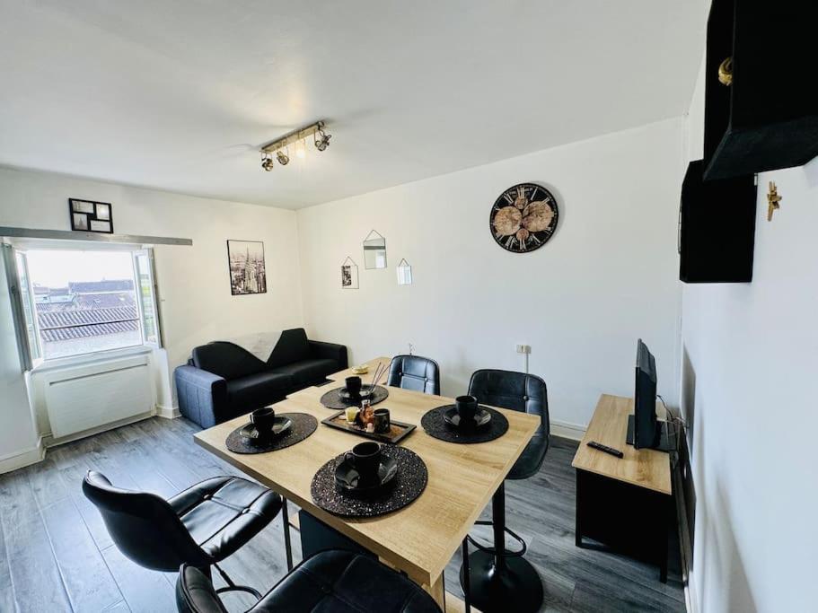 Isval Wifi-Hyper Centre Cognac Apartment Luaran gambar